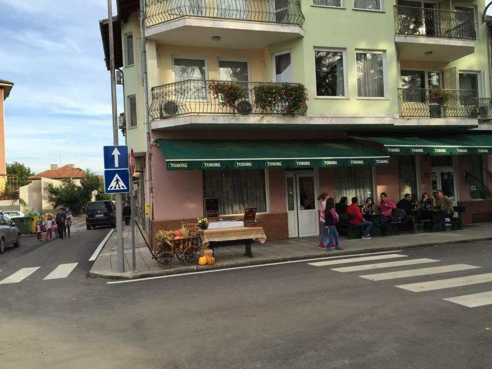 Family Hotel Odessa セヴリエヴォ エクステリア 写真