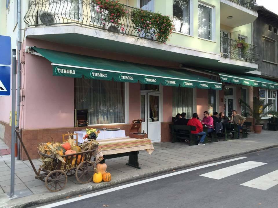 Family Hotel Odessa セヴリエヴォ エクステリア 写真
