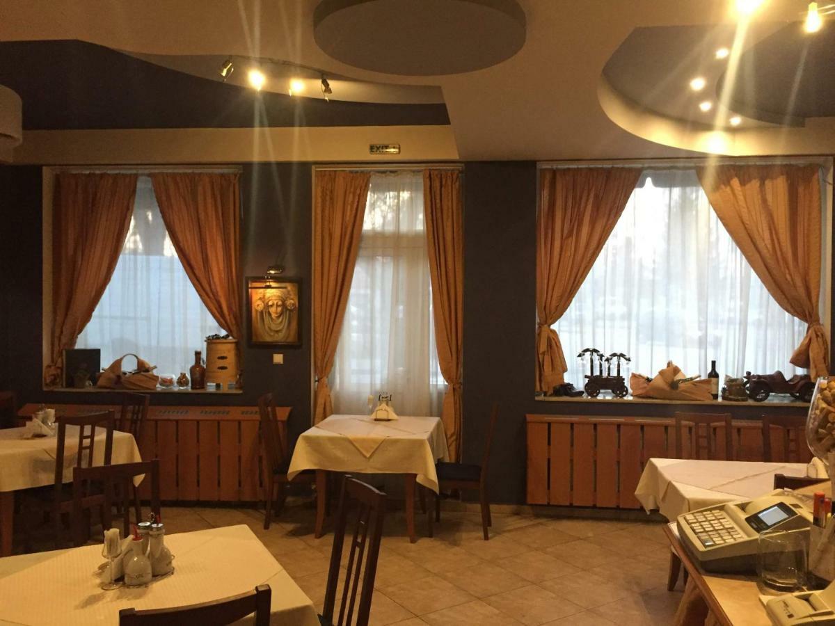 Family Hotel Odessa セヴリエヴォ エクステリア 写真